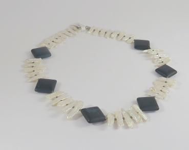 Onyx / Perlenkette